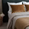 Respaldo de cama tapizado en Beige - Dormitorio, Uruguay | Pieza Clave, vista 7 de 19