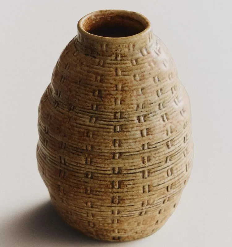 JARRÓN ARCILLA IRREGULAR - Jarrones, Uruguay | Zara Home