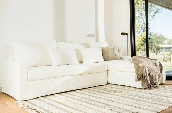 SILLON SOFIA RINCONERO - JEAN en Blanco - Sillones y sofás, Uruguay | La Iberica, vista 24