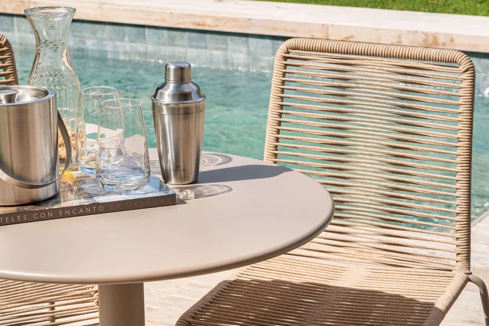 MESA GRAFITO ALTURA 75 CMS - EXTERIOR en Gris - Mesas de comedor, Uruguay | La Iberica, vista 6