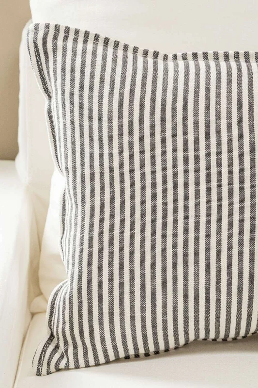 ALMOHADON LINO ALTO GRAMAJE RAYADO GRIS OSCURO - 70 X 43 CMS en Gris - Textiles, Uruguay | La Iberica, vista 5