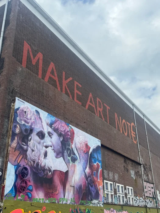 MAKE ART NOT€ - Láminas, Uruguay | Mara Estudio
