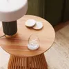Mesa auxiliar Jeanette madera maciza de teca Ø 50 cm en Madera natural - Mesas de arrimo, Uruguay | Kavehome, vista 3 de 6