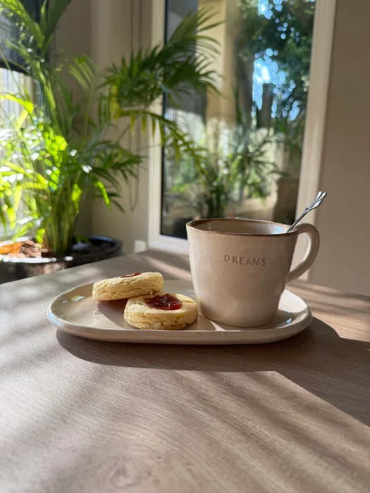 Taza + plato ovalado + cucharita o tenedor en Beige - Decoración, Uruguay | Dreams On Time