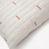 Almohadón Blaina de algodón y lino blanco con detalle bordado - rojo 45 x 45 cm en Blanco, Terracota - Textiles, Uruguay | Kavehome, vista 4 de 4