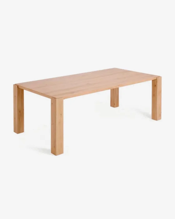 Mesa Deyanira de chapa de roble y patas de madera maciza de roble 220 x 110 cm en Madera natural - Mesas de comedor, Uruguay | Kavehome