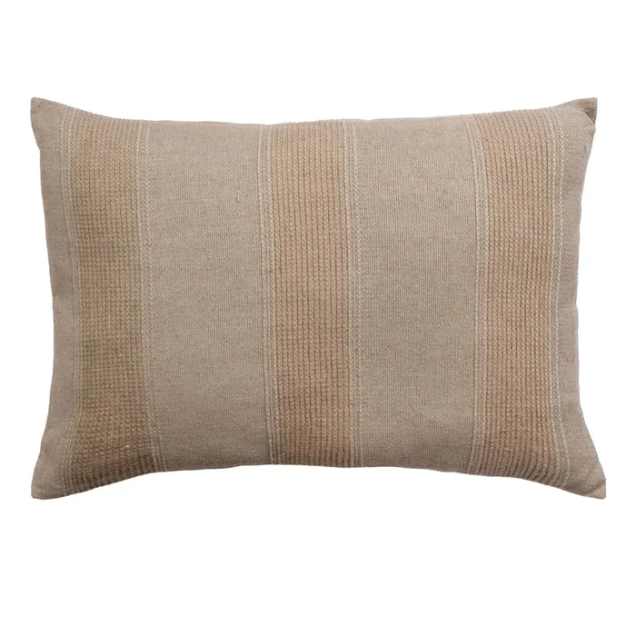 Almohadón Niza Algodon 40*60, Oliva en Beige - Textiles, Uruguay | Divino