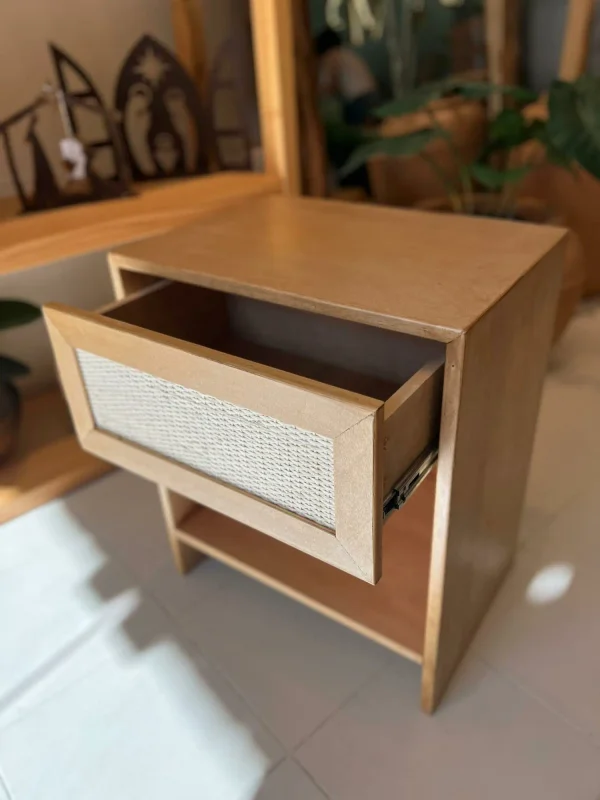 Mesa de luz en Madera natural - Mesas de living, Uruguay | FMB, vista 3
