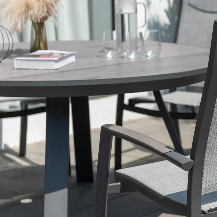 Mesa redonda de Patio Diámetro 119cm - Urbanite - Gris en Gris - Muebles para el exterior, Uruguay | Rústico Hogar, vista 3