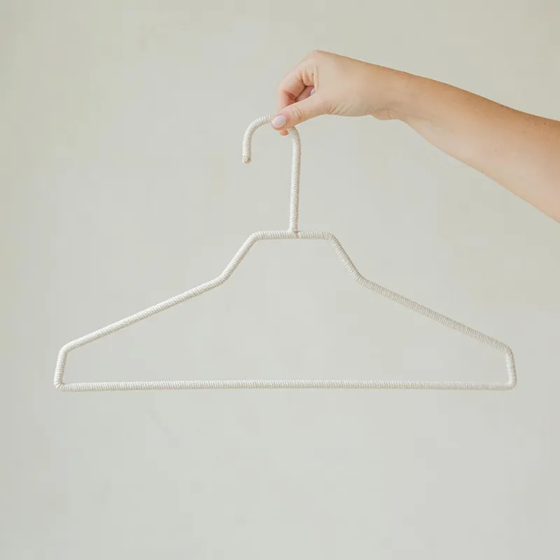 Percha white en Blanco - Percheros y colgadores, Uruguay | De Arcos