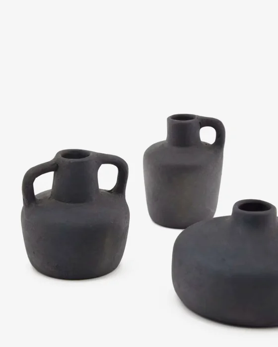 Set Sofra de 3 jarrones de terracota con acabado negro 6 cm / 7 cm / 10 cm en Negro - Jarrones, Uruguay | Kavehome, vista 3