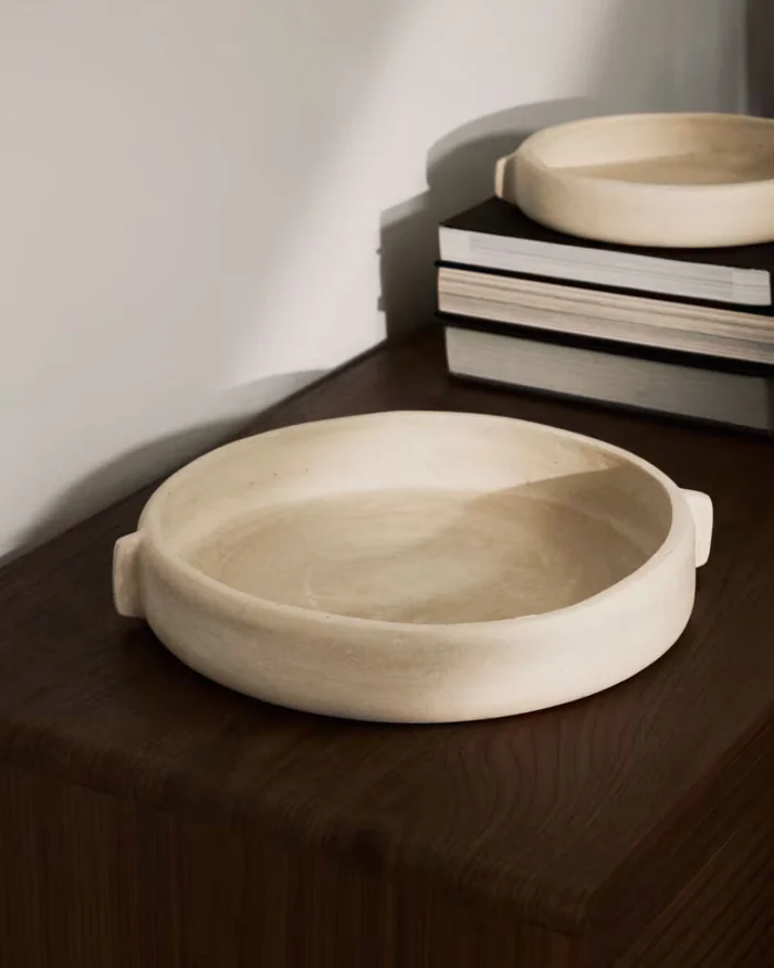 Centro de mesa Mireni de papel maché beige Ø 31 cm en Beige - Jarrones, Uruguay | Kavehome, vista 2