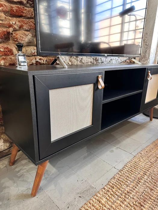 Rack Praga 140 cm - Negro con Esterilla en Gris - Muebles para TV, Uruguay | Berna home, vista 3