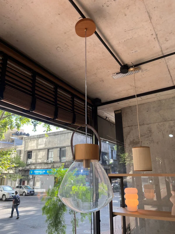 Lámpara Colgante Lampadari Vidrio y Madera - Mediano en Marrón - Lámparas colgantes, Uruguay | Berna Home, vista 4