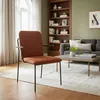 Silla con apoyabrazos - Tapizada en tela terracota, patas metal con detalle de circulo de madera. en Rojo - Sillas, Uruguay | Champagne Home, vista 3 de 5