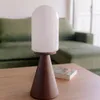Lampara de Mesa Cosumel Tulipa - Madera Oscura + Vidrio - Lámparas de mesa, Uruguay | Berna home, vista 2 de 3
