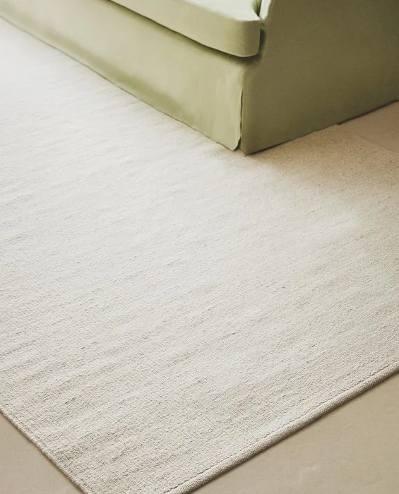 ALFOMBRA LANA TONO CLARO en Blanco - Alfombras, Uruguay | Zara Home