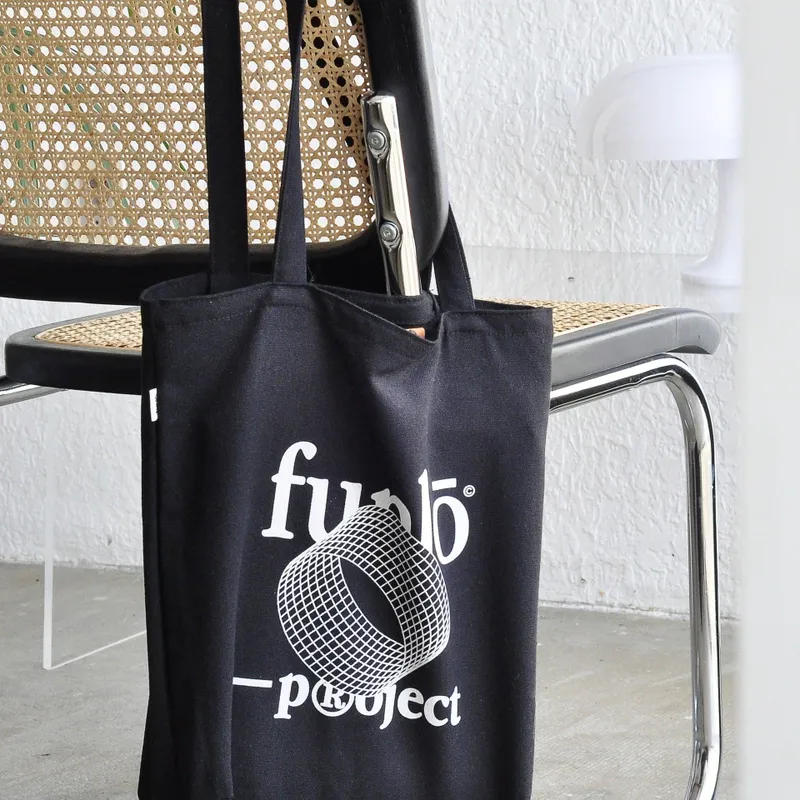 T01 — tote bag funlō en Negro - Textiles, Uruguay | Funlo Project
