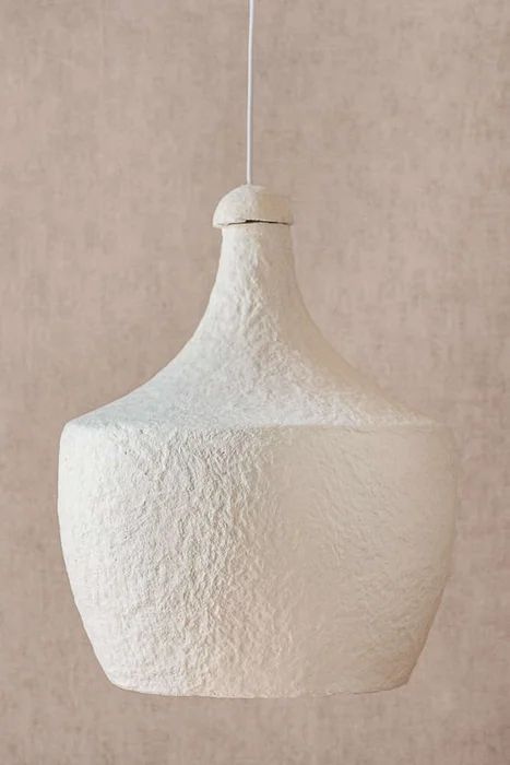LAMPARA DE TECHO ANTONIA - PAPEL MACHE en Blanco - Lámparas colgantes, Uruguay | La Iberica