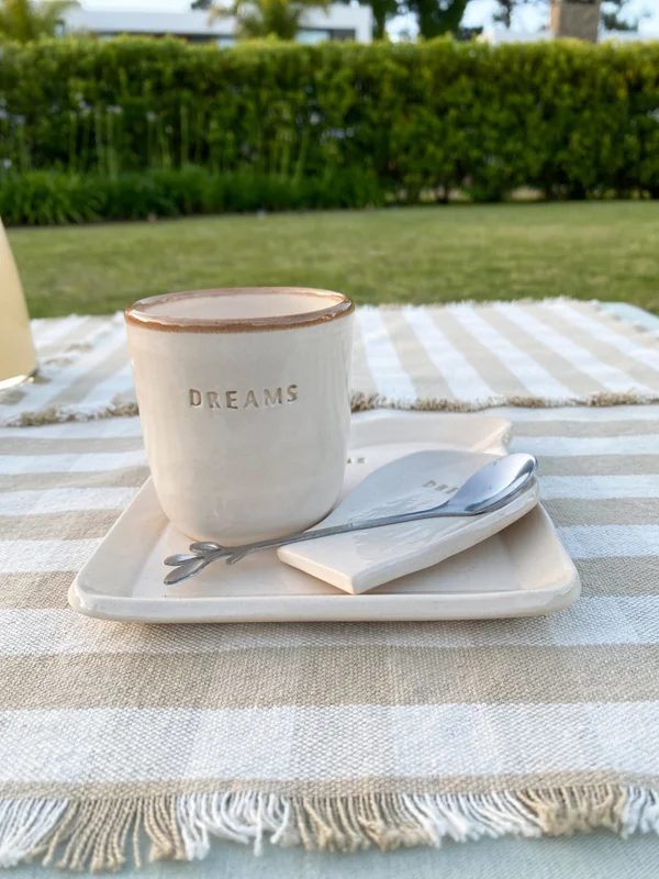 Kit desayuno con vaso de cerámica, apoya cucharas, plato y cucharita en Beige - Decoración, Uruguay | Dreams On Time, vista 42