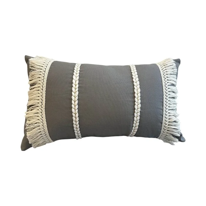ALMOHADON TRENZAS Y FLECOS 50x30CM GRIS en Gris - Textiles, Uruguay | Decohogar