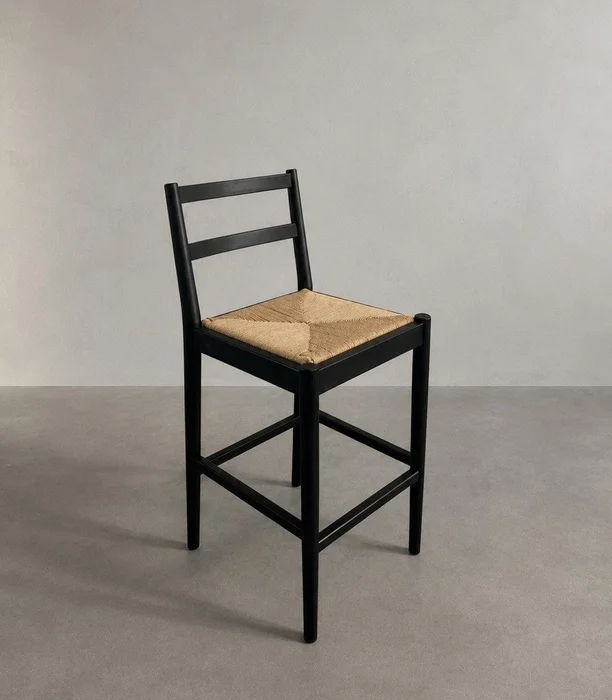Banqueta en madera teca negra y fibra - Butacas, banquetas y puffs, Uruguay | Entrecasa