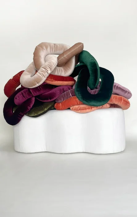 Almohadon LIEN - tres eslabones en Verde oliva - Textiles, Uruguay | Octo, vista 3