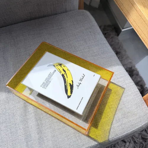 Marco Acrílico Amarillo - Marcos, Uruguay | Mara Estudio
