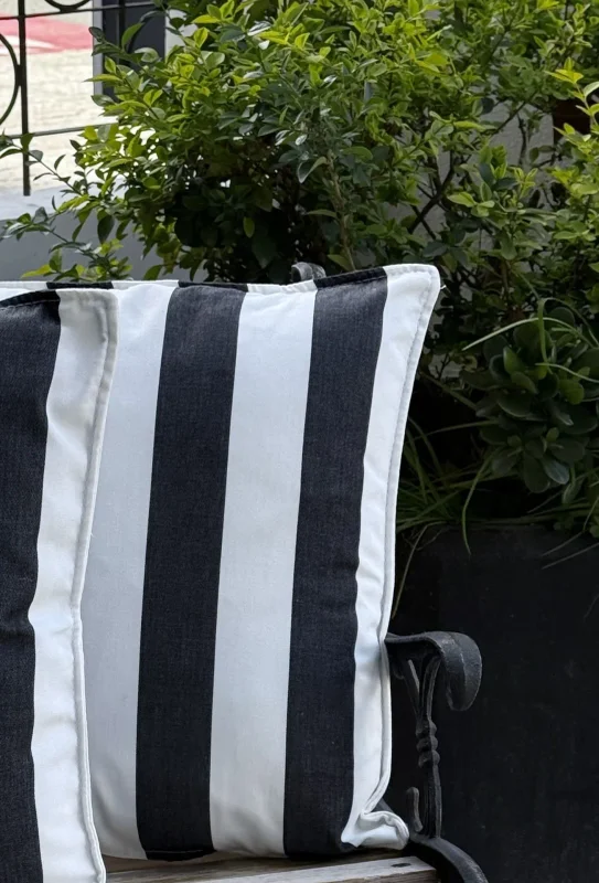 Almohadón tela Exterior - Textiles, Uruguay | Decilo con Alma, vista 4
