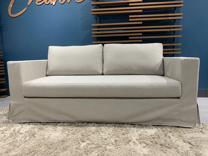 Sofá Mónaco con Funda Desmontable (190cm) – Beige en Madera natural - Sillones y sofás, Uruguay | Berna Home, vista 5