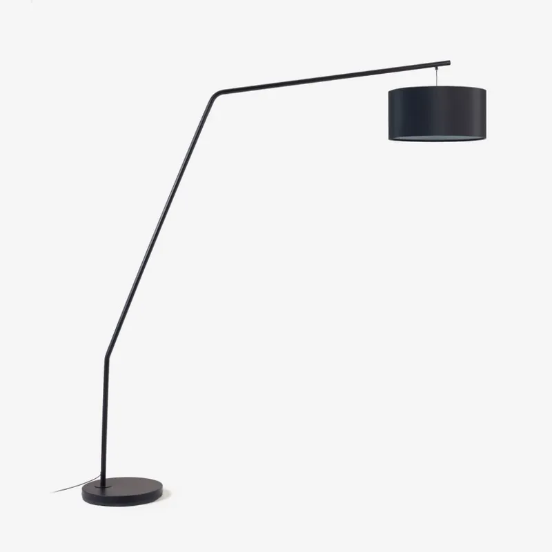 Lámpara de pie Ciana de metal con acabado negro y pantalla de algodón en Negro - Lámparas de pie, Uruguay | Kavehome