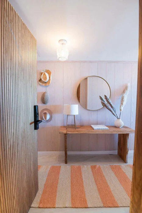 MESA DE ARRIMO IRREGULAR - NATURAL en Madera natural - Muebles para TV, Uruguay | La Iberica, vista 6