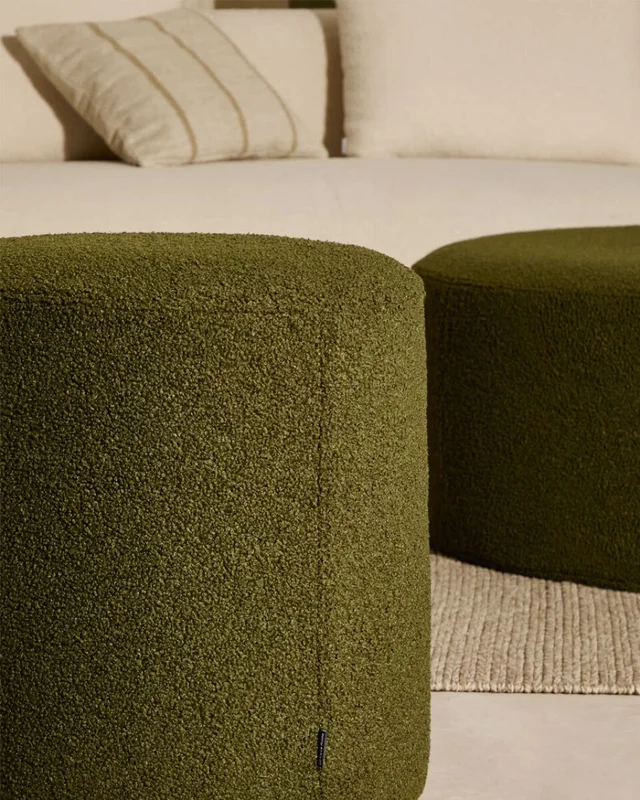 Reposapiés desenfundable Kaeli - de borreguito verde Ø 43 cm en Verde - Butacas, banquetas y puffs, Uruguay | Kavehome, vista 4