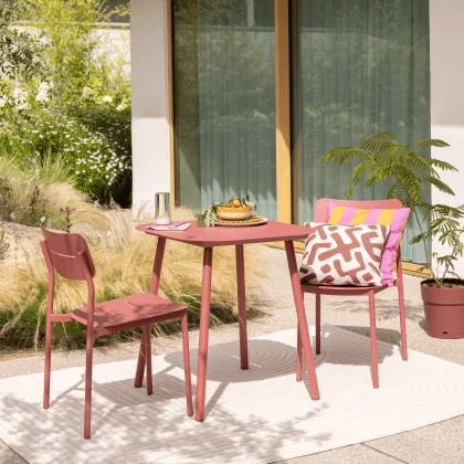 Mesa de comedor Anafi Fix 2p Rojo Bistró en Rojo - Muebles para el exterior, Uruguay | Naterial Uruguay