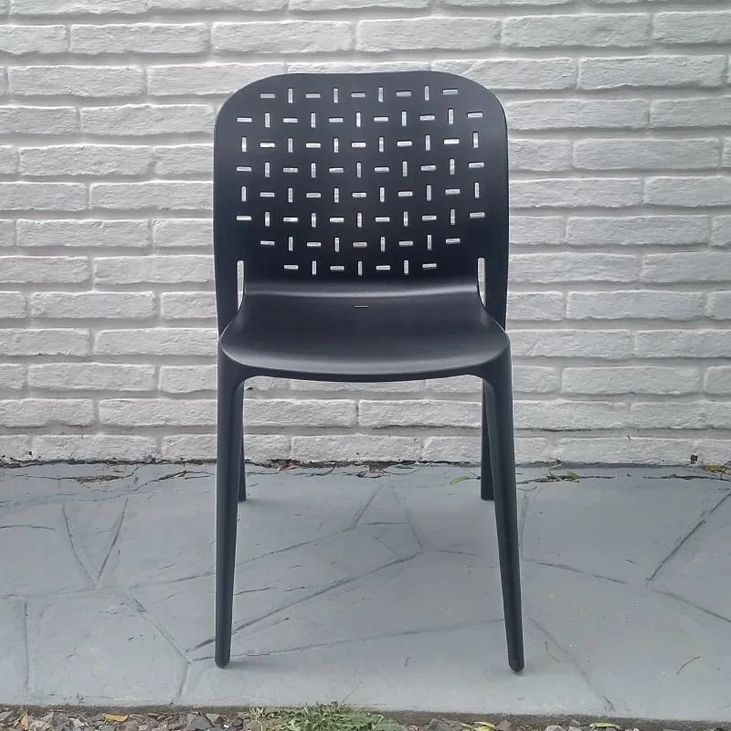 A-Buso | Favaretto & Partners en Negro - Sillas, Uruguay | Mad for Modern, vista 3