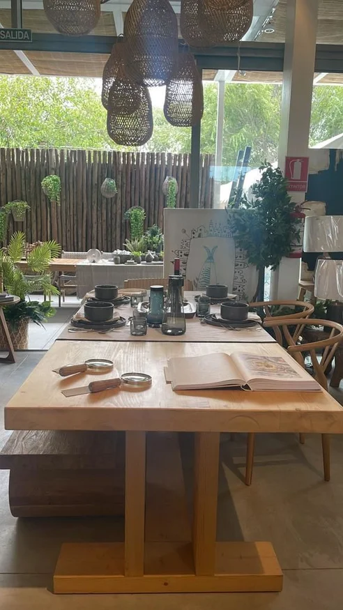 MESA COMEDOR LOURO ST BARTHS A MEDIDA en Madera natural - Mesas de comedor, Uruguay | Más Infinito Casa, vista 2