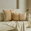 Almohadón Algodón Raya Beige y Tostado Cuadrado en Beige - Textiles, Uruguay | Indrana, vista 3 de 3