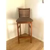 Taburete curvo horizontal — Serra Amoblamientos en Marrón - Sillas, Uruguay | Serra Amoblamientos, vista 2 de 4