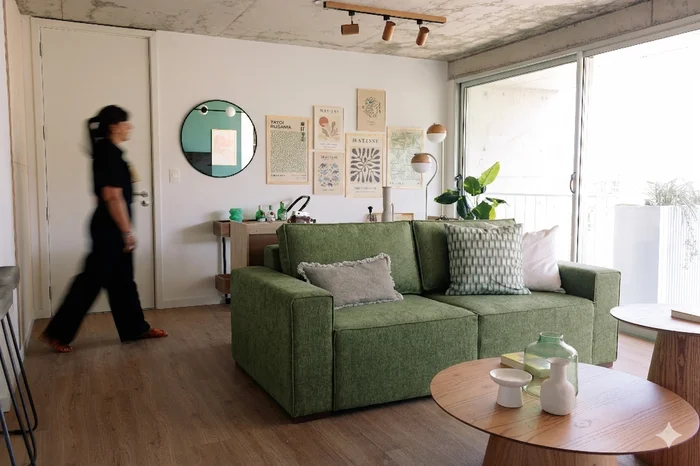 Sofa Moscú 3 Cuerpos 200cm - Verde Oliva Easy Clean en Verde - Sillones y sofás, Uruguay | Berna home, vista 2