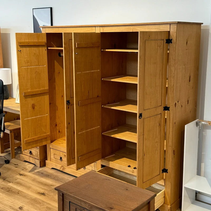 Ropero 4 Puertas - Madera Maciza - Línea Monterrey - Natural en Madera natural - Roperos y placares, Uruguay | Ecowood, vista 3