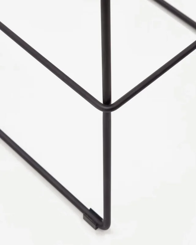 Taburete Zahara - beige y acero con acabado negro altura 76 cm en Marrón - Butacas, banquetas y puffs, Uruguay | Kavehome, vista 3