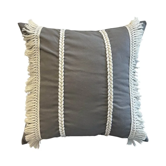 ALMOHADON CON TRENZAS Y FLECOS 45x45CM GRIS en Gris - Textiles, Uruguay | Decohogar, vista 2