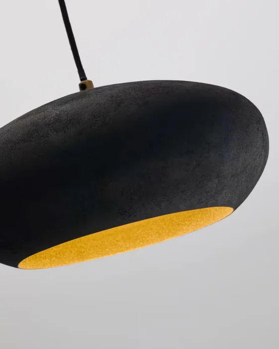 Lámpara de techo Inda de metal con acabado - negro Ø 30 cm en Negro - Lámparas colgantes, Uruguay | Kavehome, vista 3