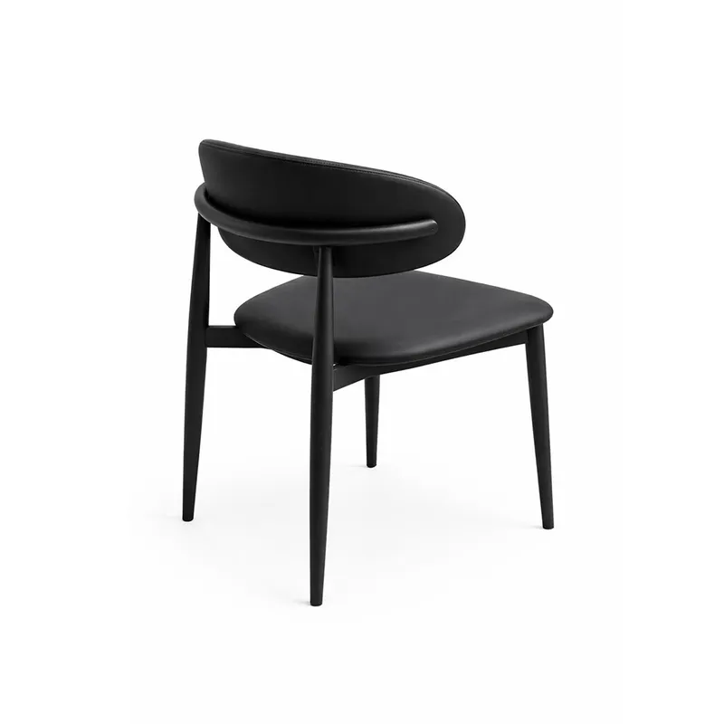 Silla Form en Negro - Sillas, Uruguay | Samic