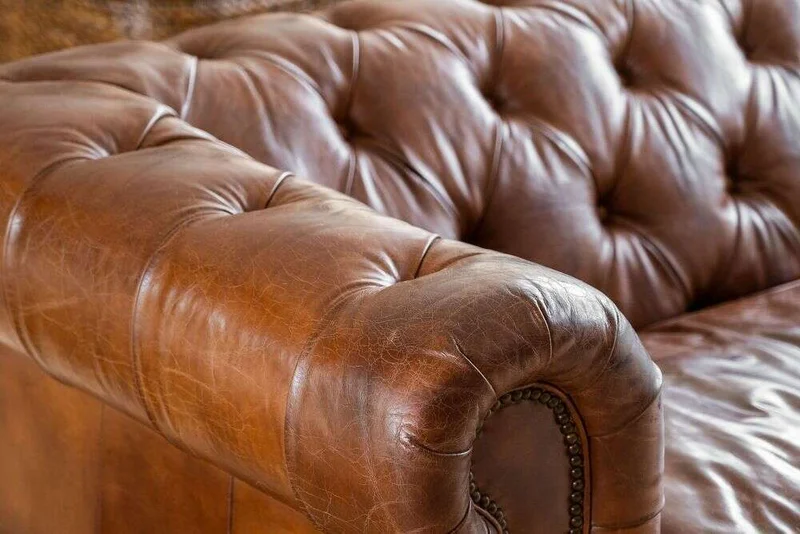 SILLON CHESTERFIELD - CUERO ITALIANO - XL en Marrón - Sillones y sofás, Uruguay | La Iberica, vista 29