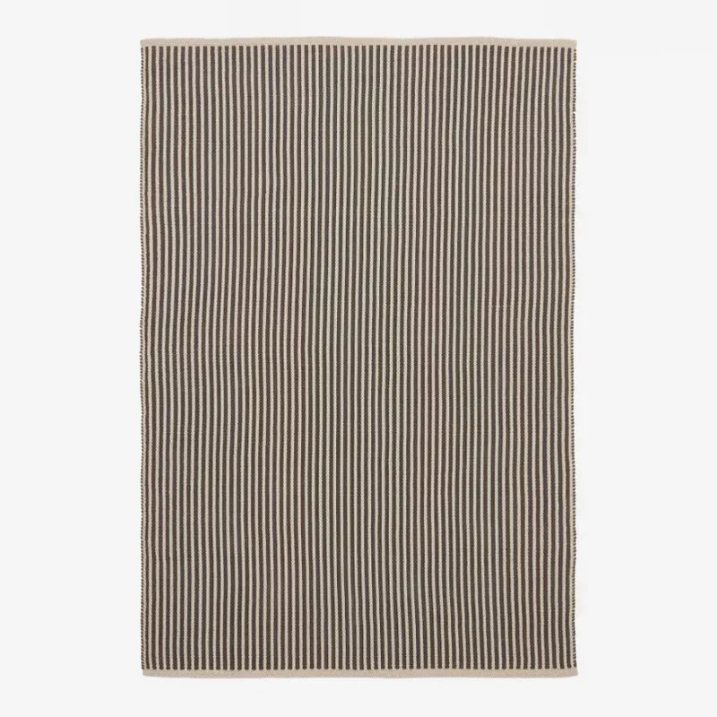 Alfombra Satanca de rayas beige y negras de fibras sintéticas 160 x 230 cm en Multicolor - Muebles para el exterior, Uruguay | Kavehome