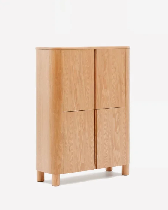 Aparador alto Salaya de madera contrachapada de fresno FSC Mix Credit 100 x 134 cm en Marrón - Aparadores y recibidores, Uruguay | Kavehome
