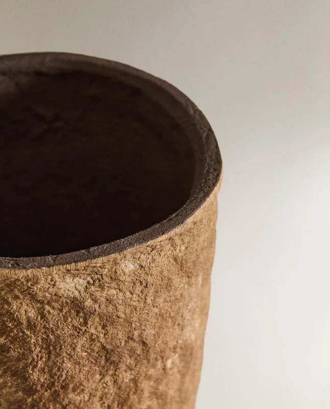 JARRÓN PAPEL MACHÉ en Marrón - Jarrones, Uruguay | Zara Home, vista 4