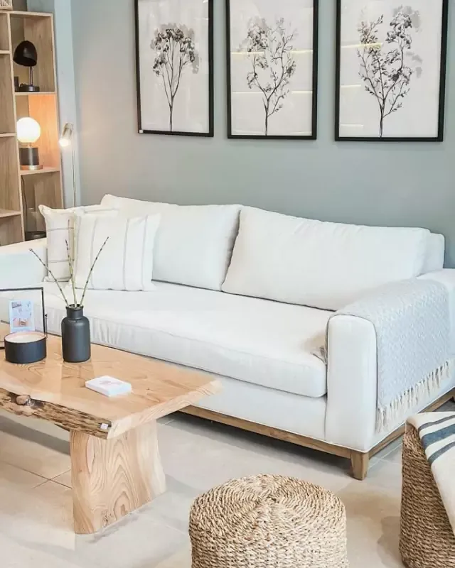 Sofá con zócalo tapizado Alice en Blanco - Sillones y sofás, Uruguay | Pieza Clave