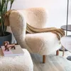 Butaca Viggo Boesen en Blanco - Butacas, banquetas y puffs, Uruguay | Mad for Modern, vista 1 de 2
